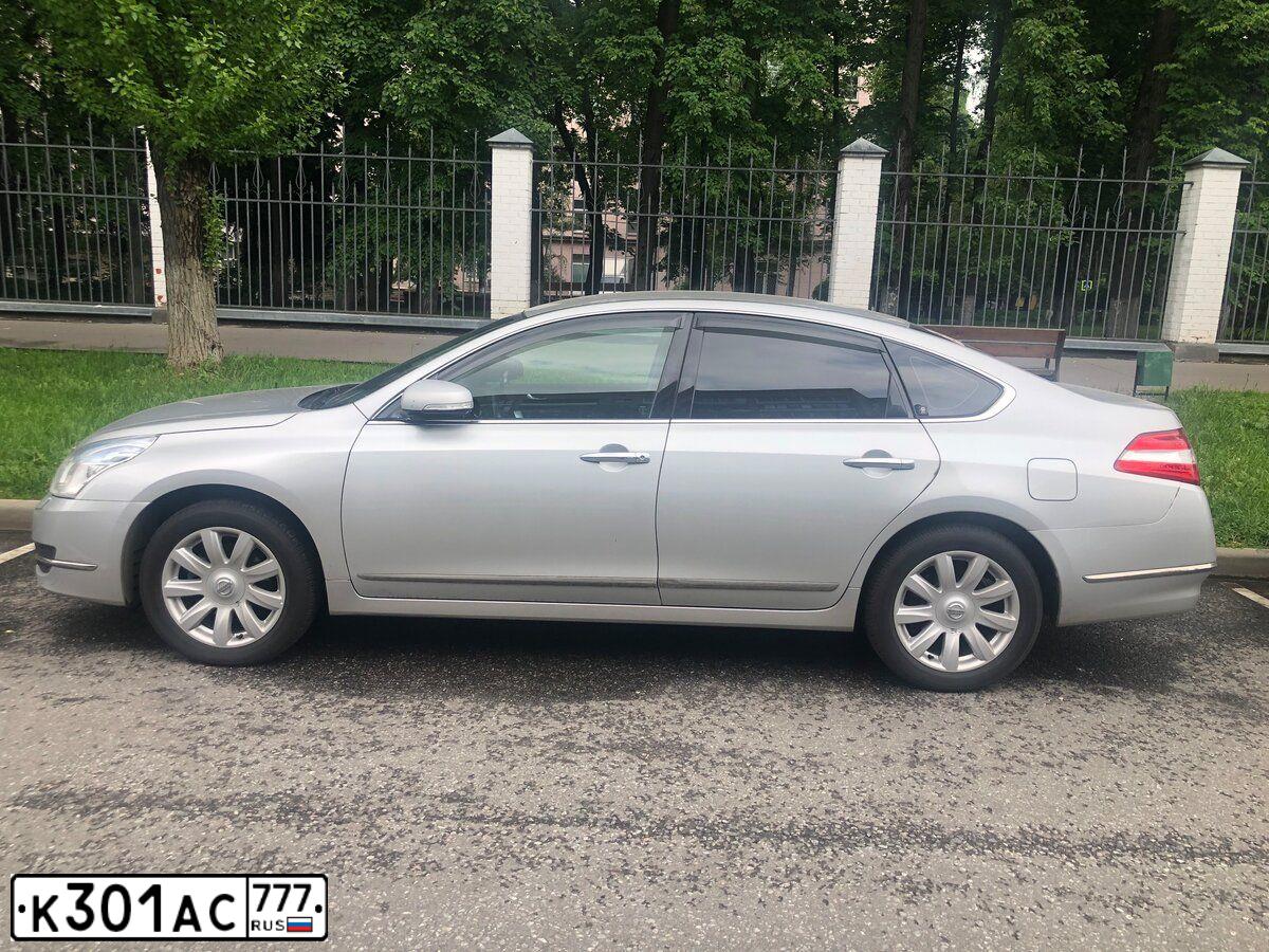 Фото автомобиля NISSAN TEANA, 2010 — госномер К301АС777. Цвет: Серебристый