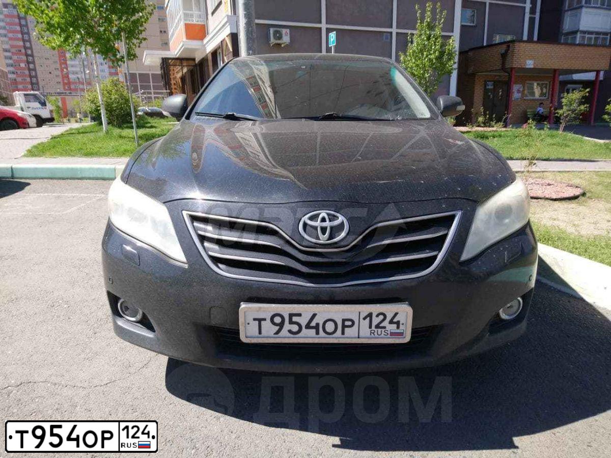 Фото автомобиля TOYOTA CAMRY, 2010 — госномер К210НА138. Цвет: ЧЕРНЫЙ