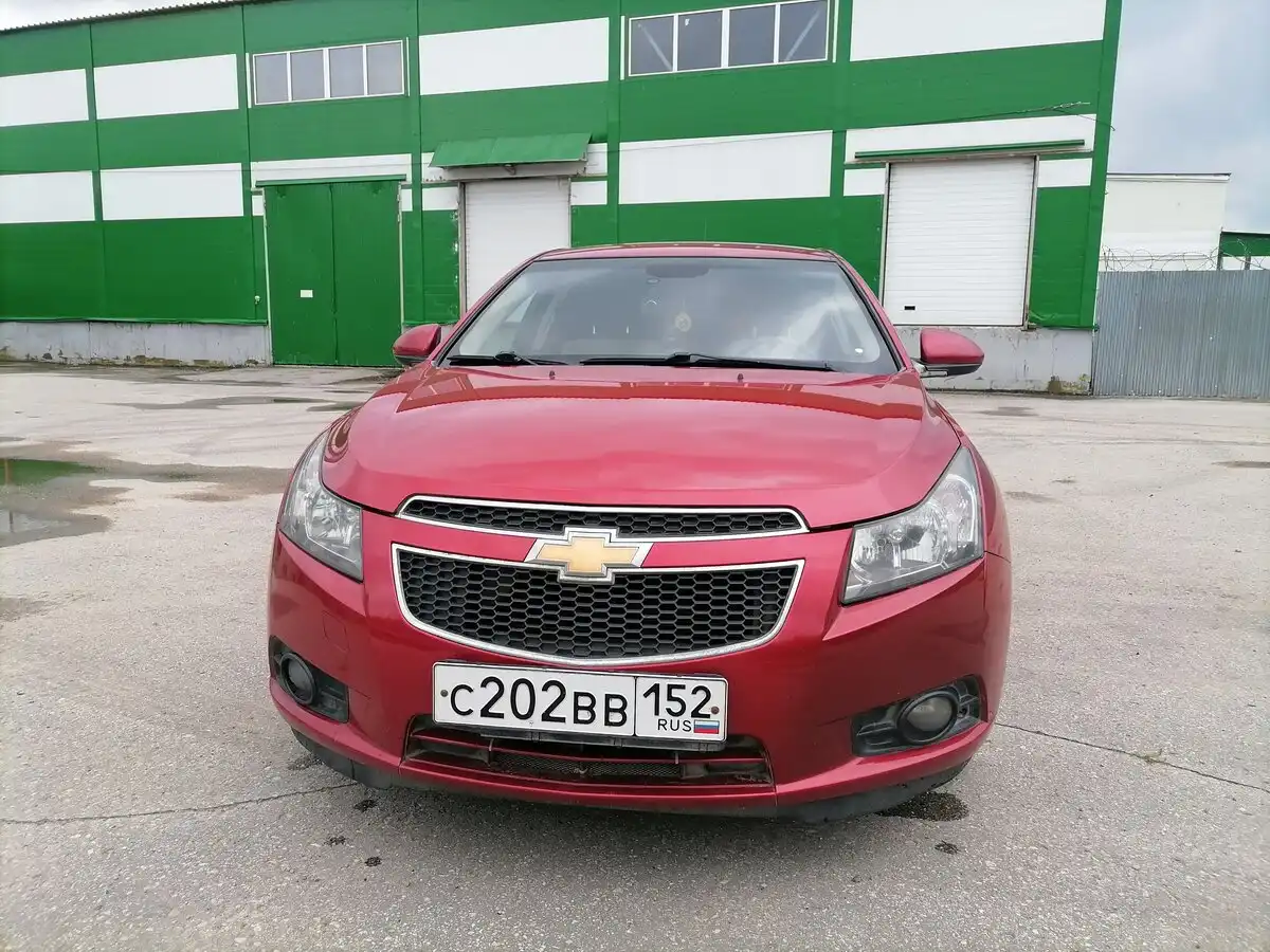 Фото автомобиля CHEVROLET CRUZE, 2011 — госномер А827ХК252. Цвет: Красный