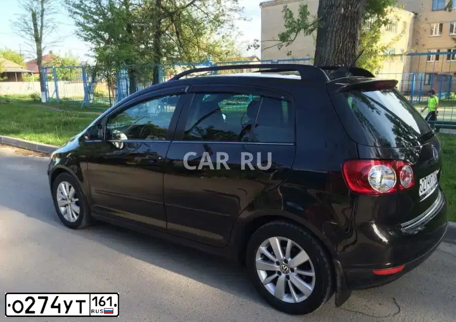 Фото автомобиля VOLKSWAGEN GOLF PLUS, 2008 — госномер О274УТ161. Цвет: ЧЕРНЫЙ