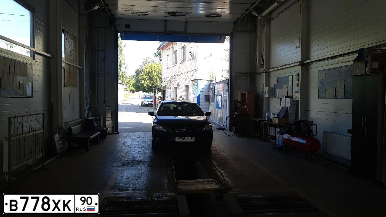 Фото автомобиля TOYOTA COROLLA, 2011 — госномер В778ХК90. Цвет: ЧЕРНЫЙ