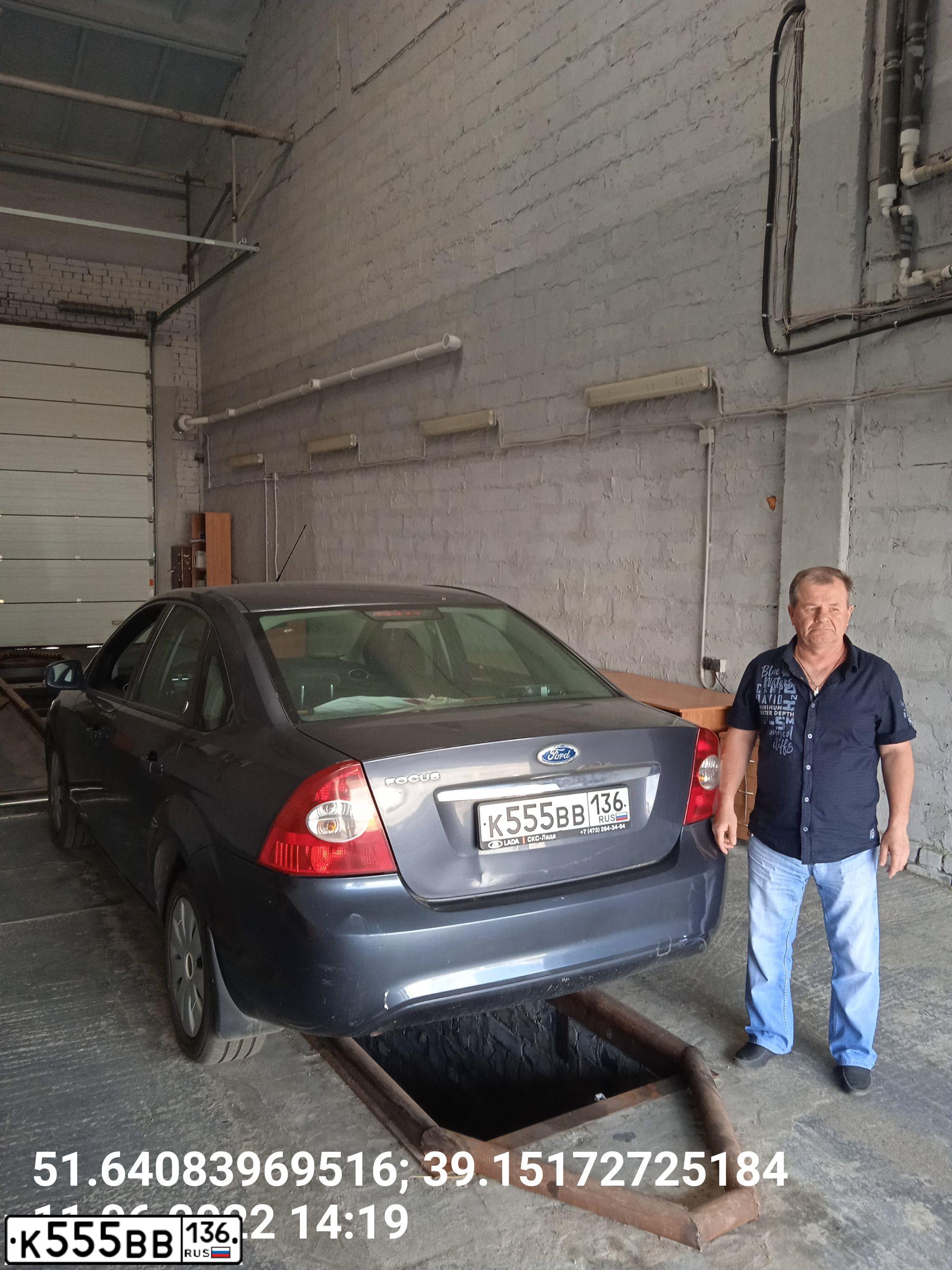 Фото автомобиля FORD FOCUS, 2008 — госномер К555ВВ136. Цвет: ТЕМНО-СЕРЫЙ