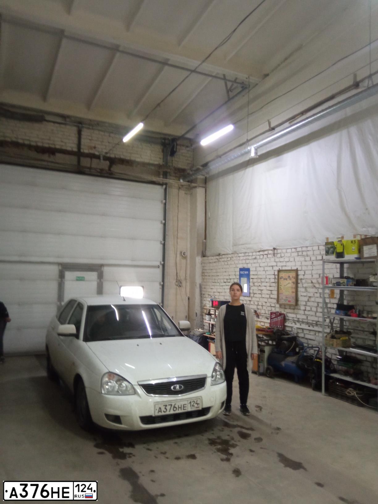 Фото автомобиля LADA 2172 PRIORA, 2014 — госномер К065ВО17. Цвет: Белый