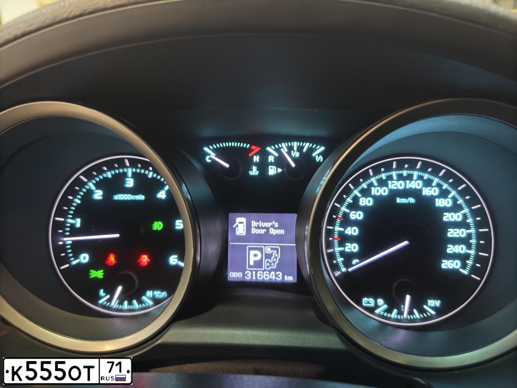 Фото автомобиля TOYOTA LANDCRUISER 200, 2011 — госномер О443РХ71. Цвет: ЧЕРНЫЙ