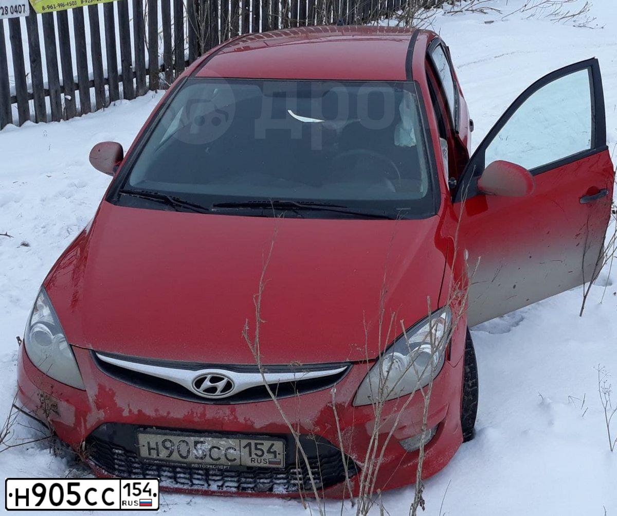 Фото автомобиля HYUNDAI I30, 2010 — госномер Х116МС142. Цвет: Красный