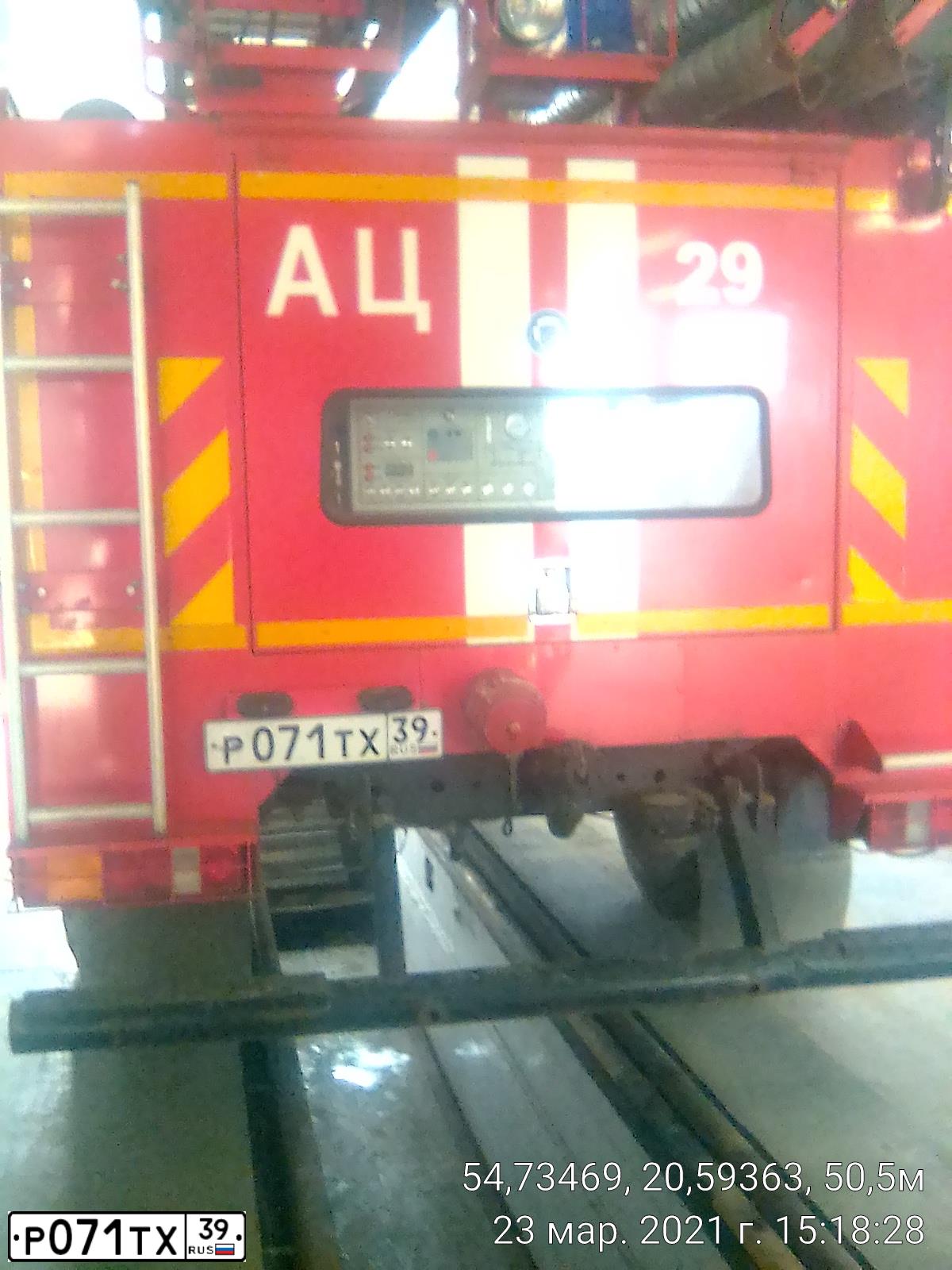 Фото автомобиля URAL 43206 /4X4/, 2015 — госномер Р071ТХ39. Цвет: ГОСТ Р50574-2002
