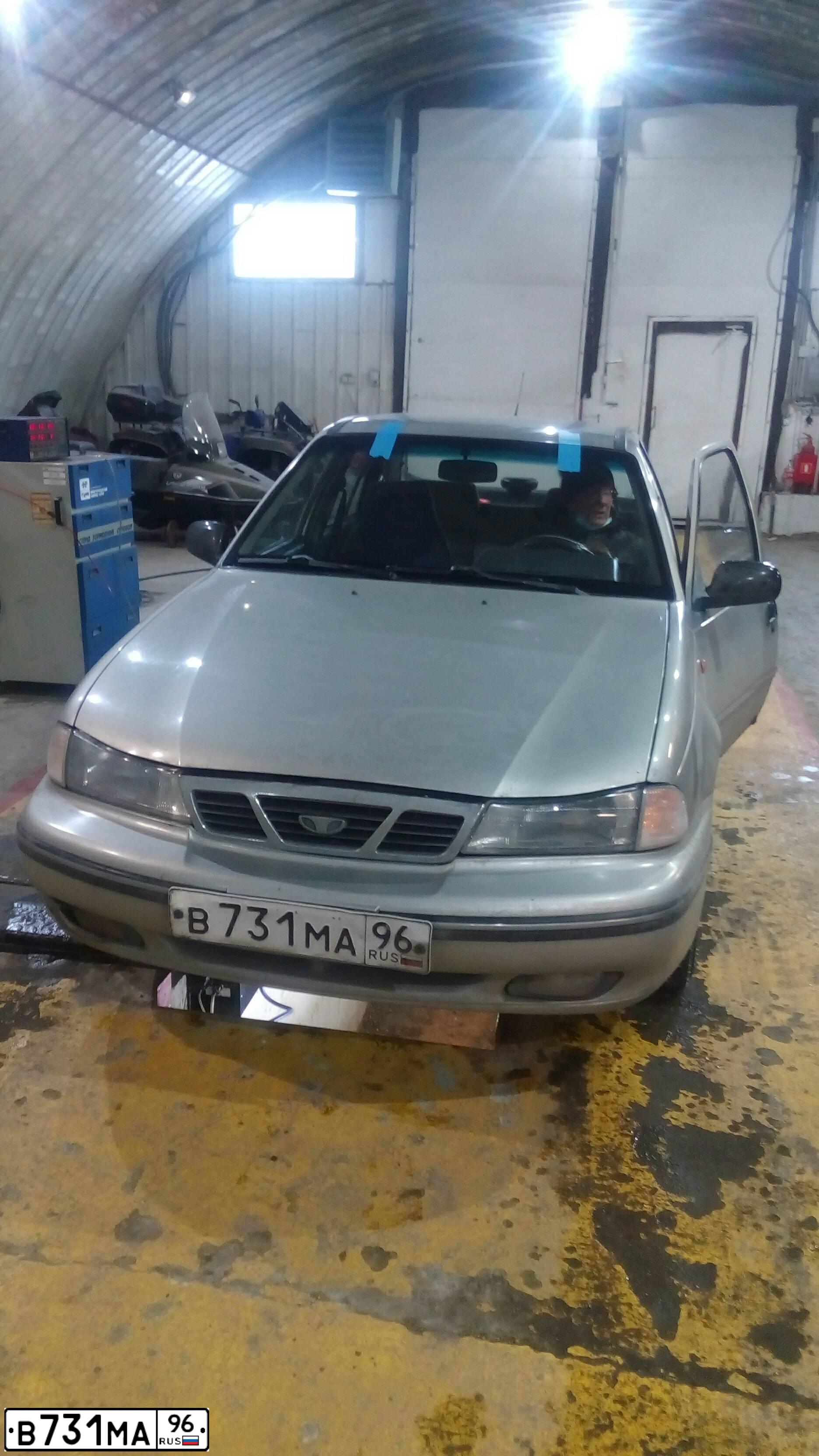 Фото автомобиля RENAULT LOGAN, 2006 — госномер У913СК72. Цвет: СЕРЫЙ