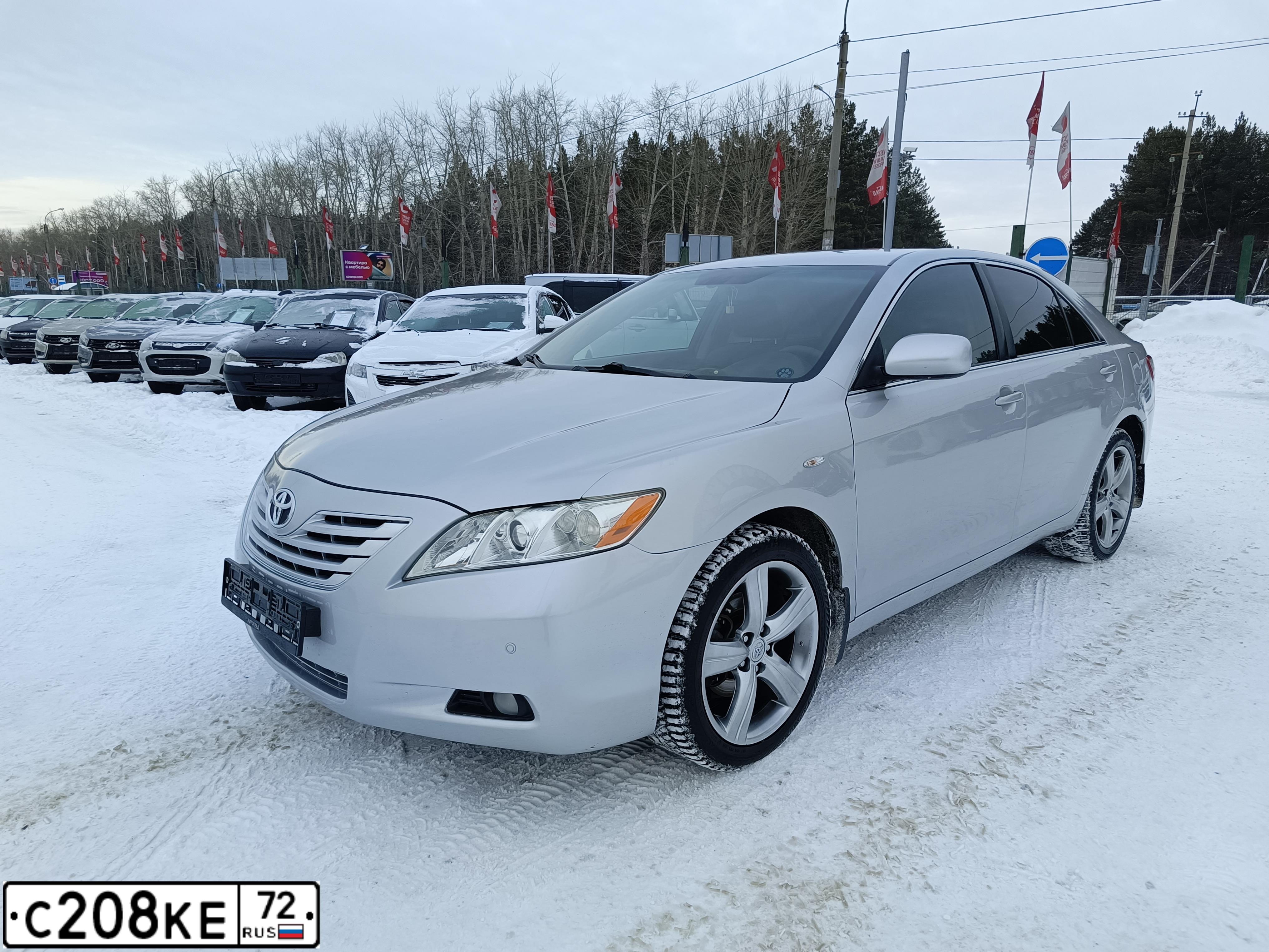 Фото автомобиля TOYOTA CAMRY, 2006 — госномер С208КЕ72. Цвет: Серебристый