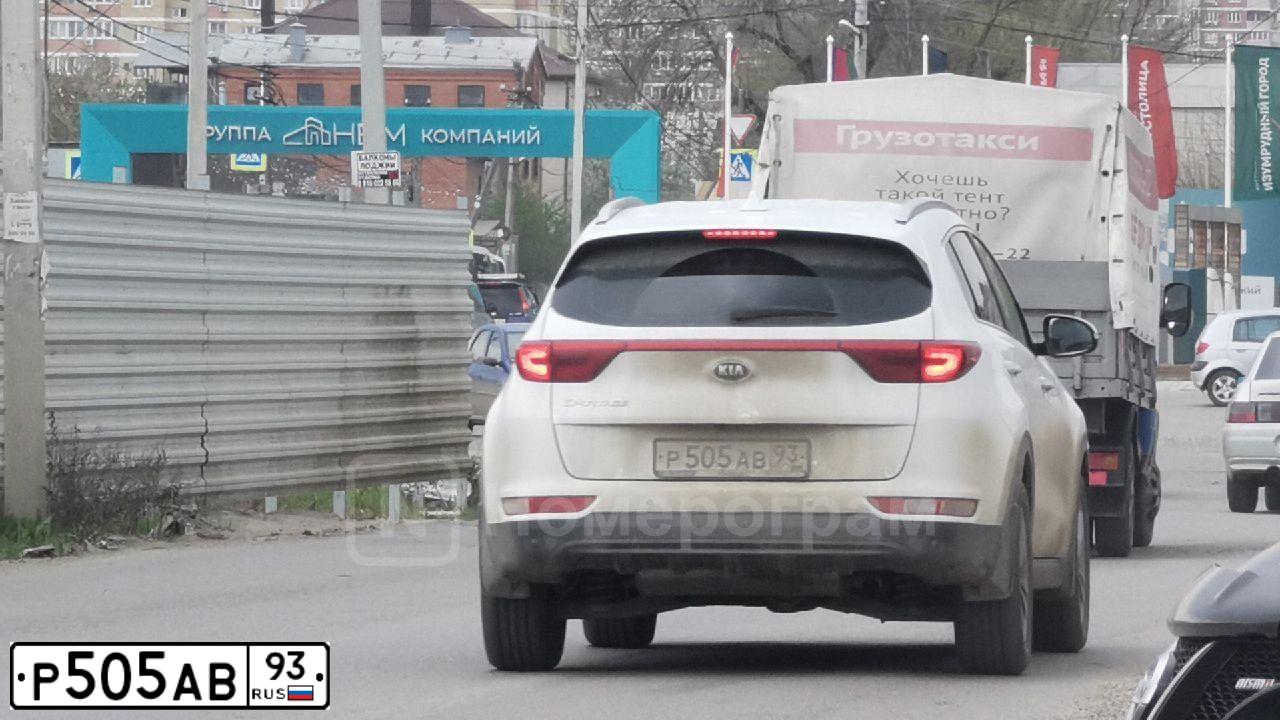 Фото автомобиля HYUNDAI SOLARIS, 2011 — госномер Н113ЕУ15. Цвет: Белый