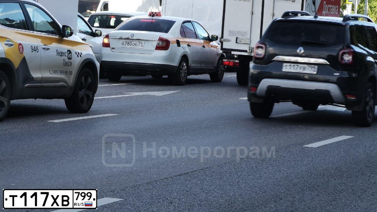 Фото автомобиля AUDI A4, 2020 — госномер Т117ХВ799. Цвет: ЧЕРНЫЙ