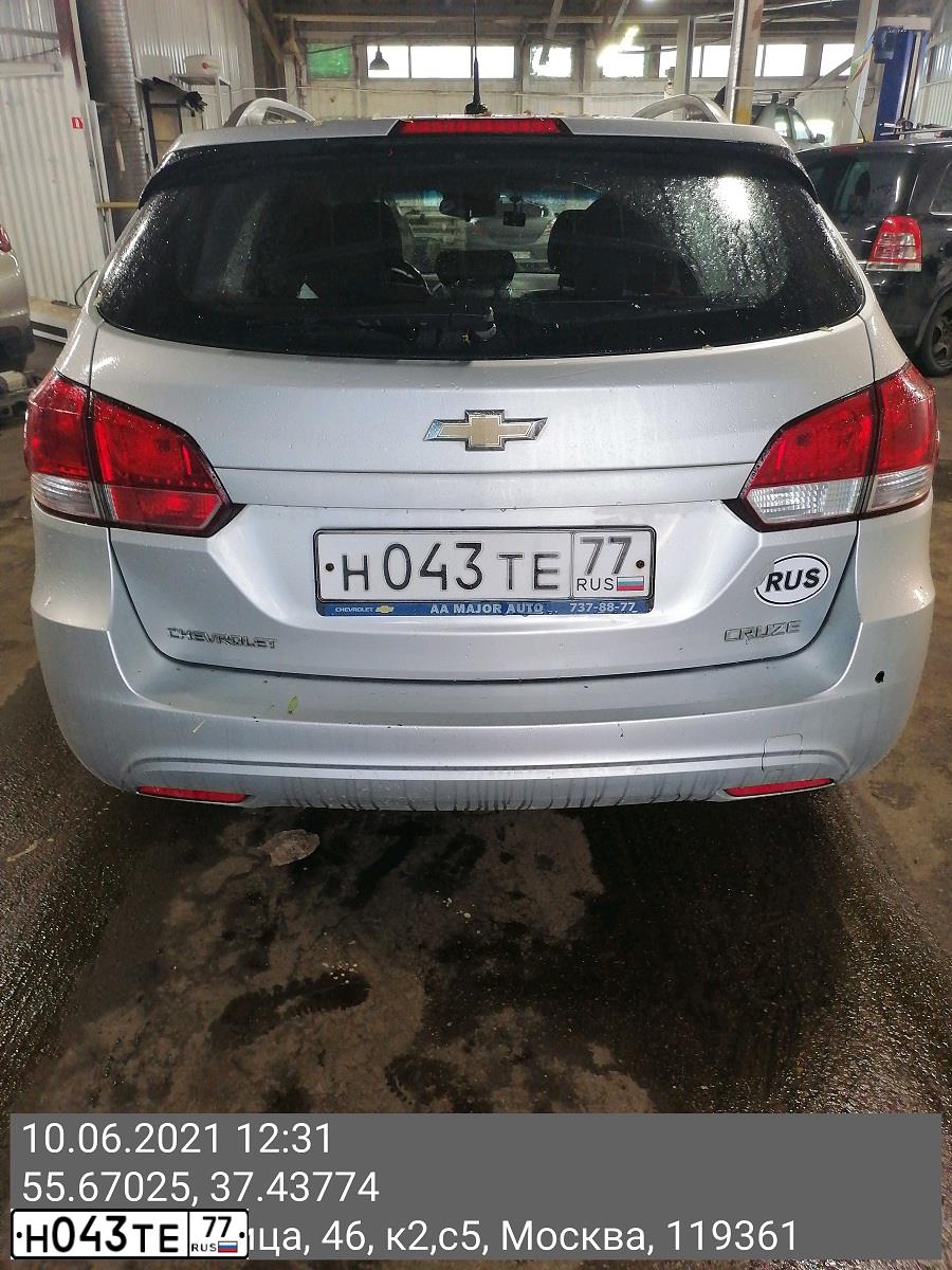 Фото автомобиля CHEVROLET CRUZE, 2013 — госномер Н043ТЕ77. Цвет: СЕРЫЙ