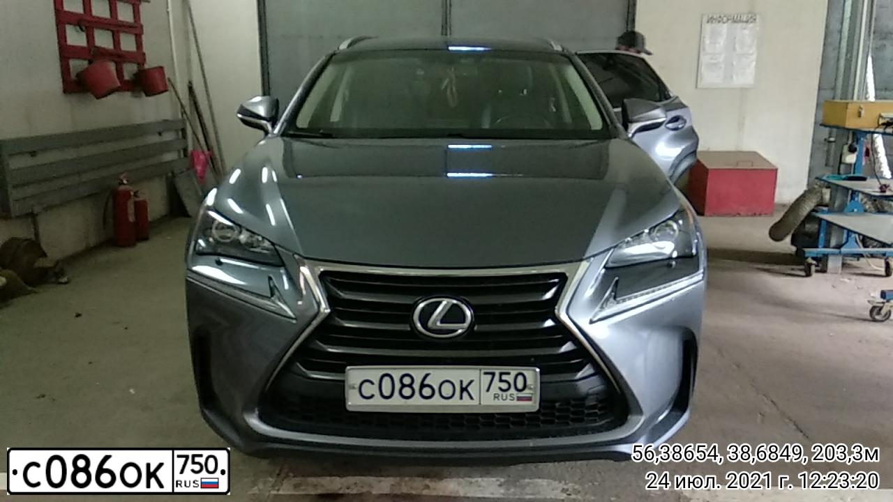 Фото автомобиля LEXUS NX, 2016 — госномер У329ОО799. Цвет: СЕРЫЙ