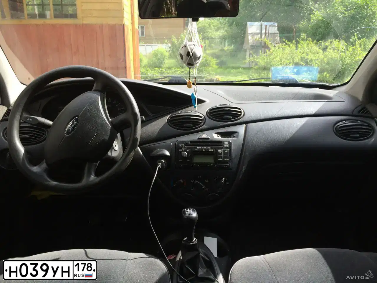 Фото автомобиля FORD FOCUS, 2003 — госномер М254НМ67. Цвет: Серебристый