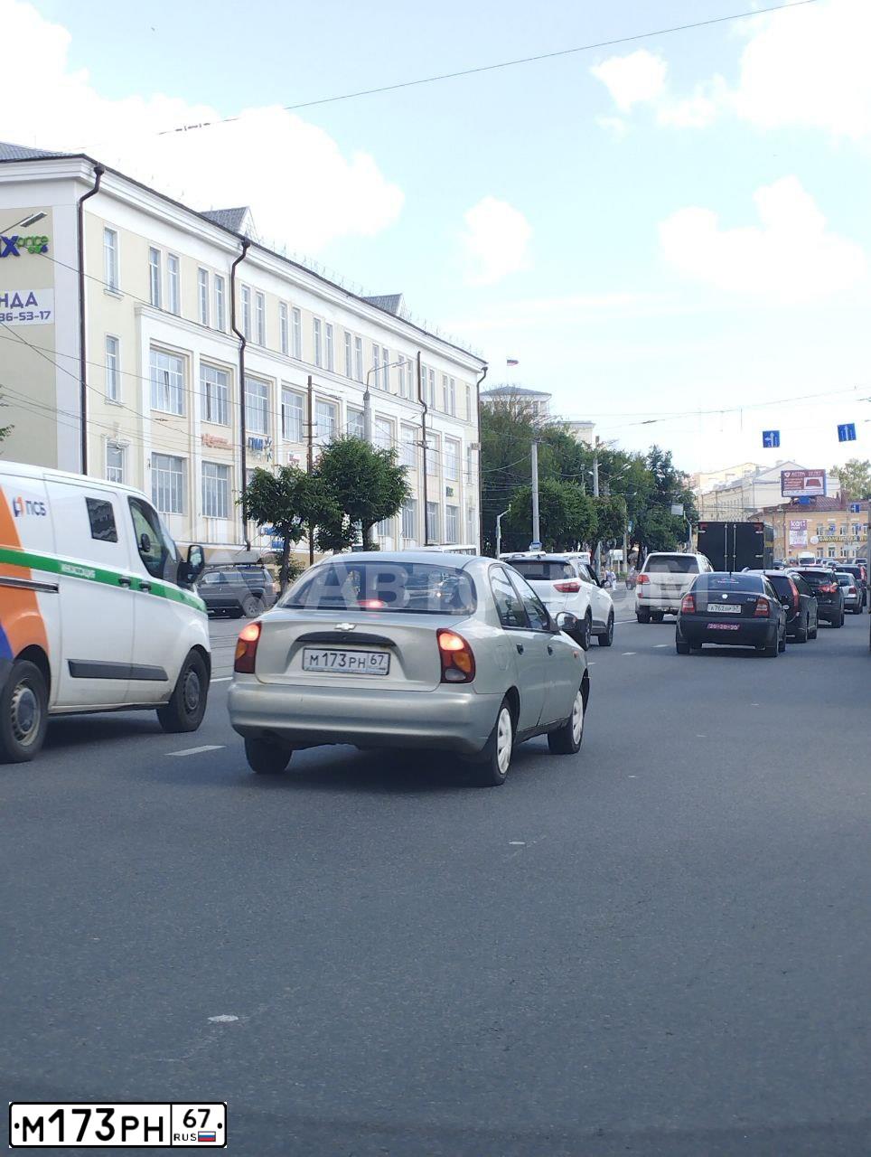 Фото автомобиля CHEVROLET LANOS, 2007 — госномер А239СК67. Цвет: Серебристый