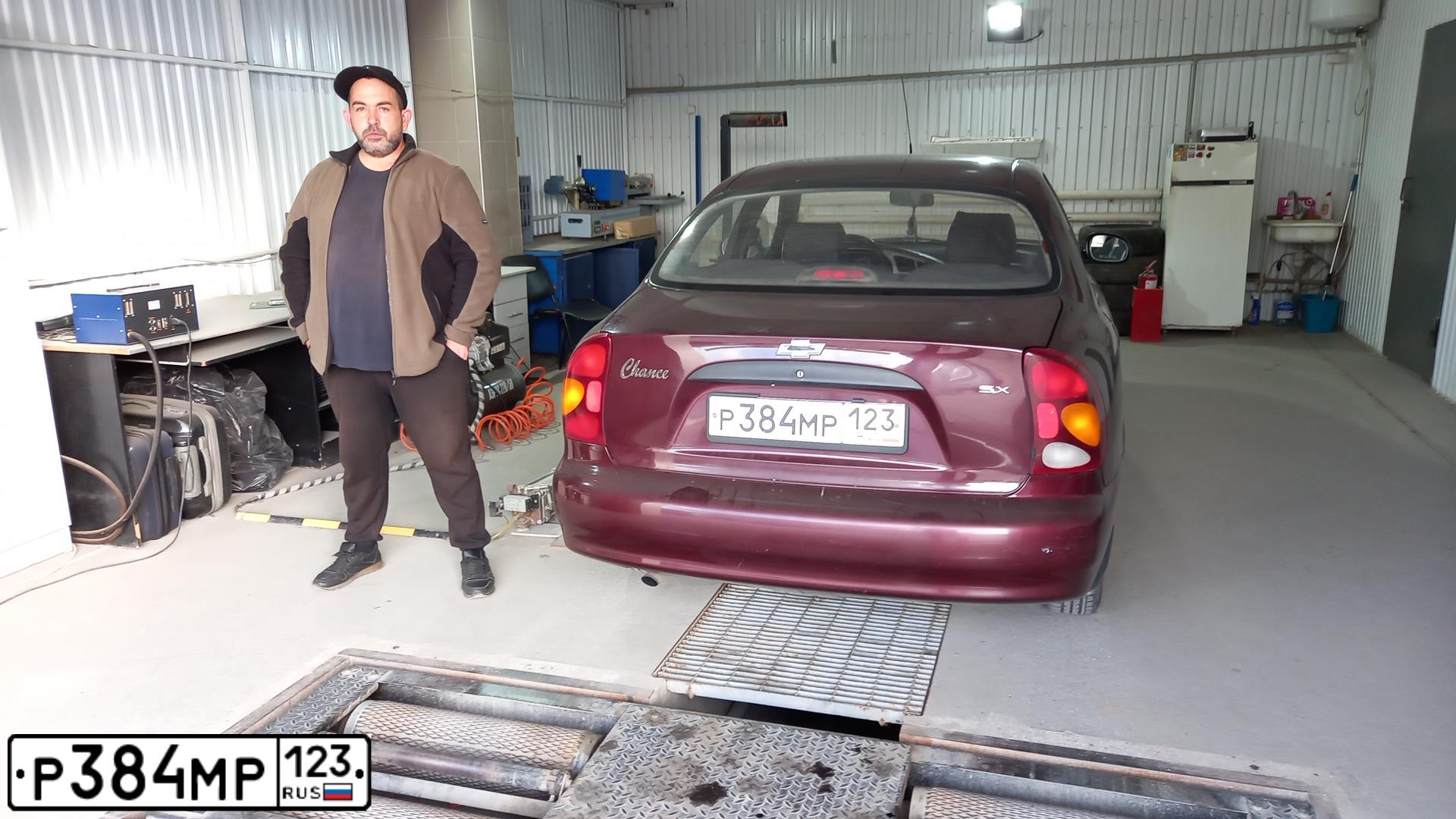 Фото автомобиля ZAZ CHANCE, 2010 — госномер М551МХ161. Цвет: БОРДОВЫЙ