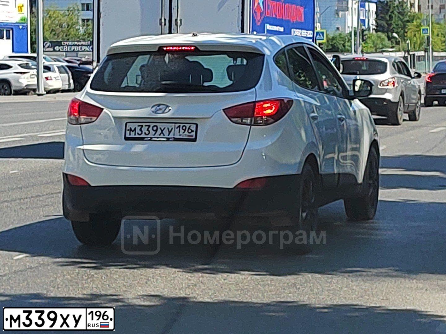 Фото автомобиля HYUNDAI IX35, 2013 — госномер М339ХУ196. Цвет: Белый