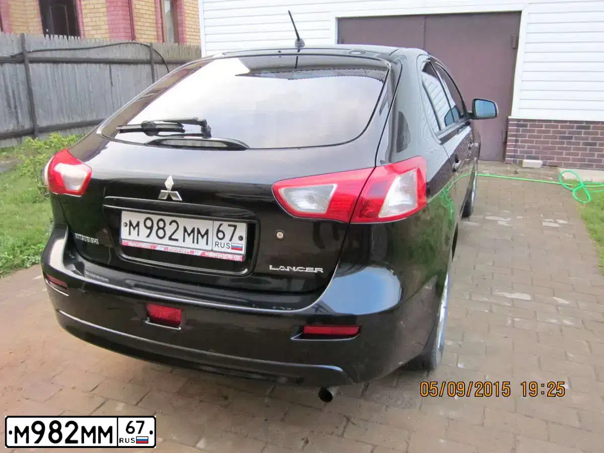 Фото автомобиля KIA SORENTO, 2010 — госномер А464НМ750. Цвет: БЕЛЫЙ