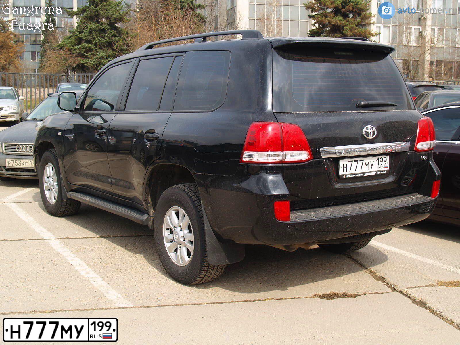 Фото автомобиля TOYOTA LAND CRUISER 200, 2008 — госномер О385НЕ136. Цвет: ЧЕРНЫЙ