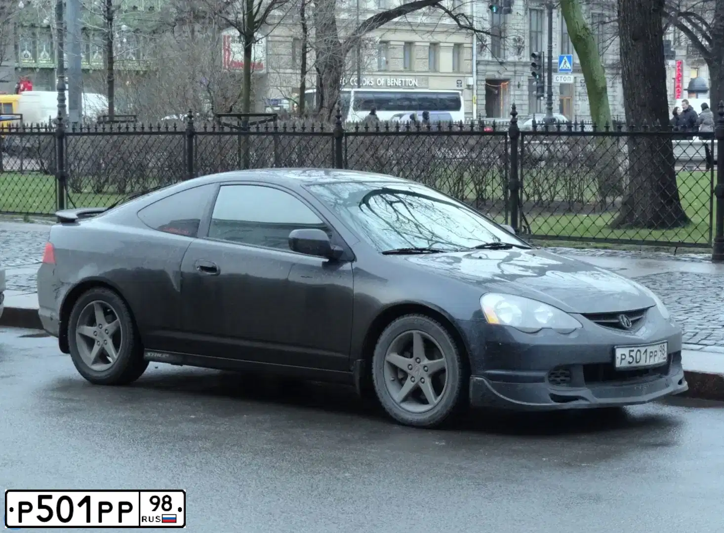 Фото автомобиля ACURA RSX, 2004 — госномер Р501РР98. Цвет: ЧЕРНЫЙ