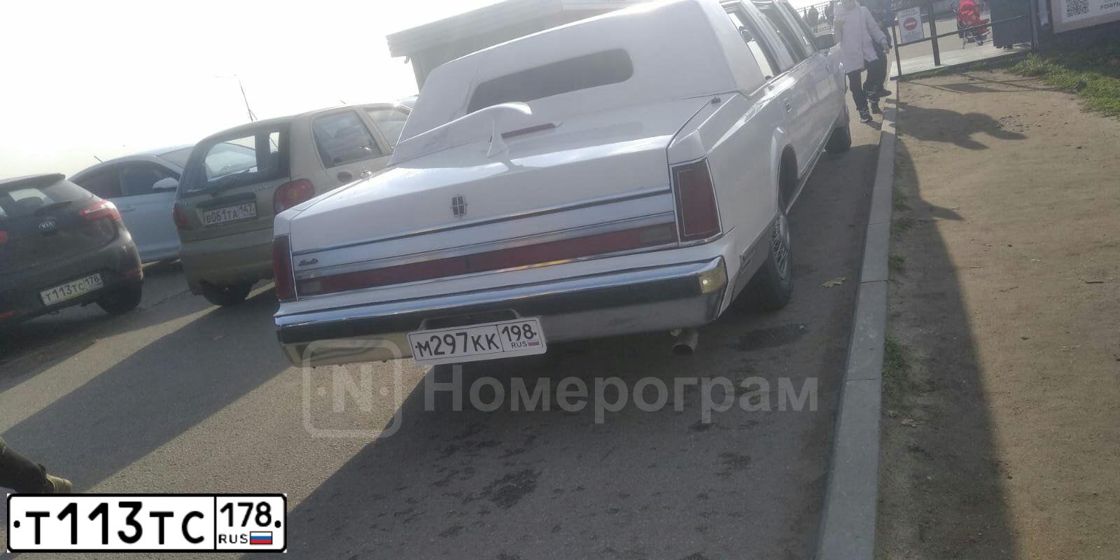 Фото автомобиля FORD FOCUS, 2008 — госномер Е113ЕС178. Цвет: СВЕТЛО-СЕРО-ГОЛУБОЙ