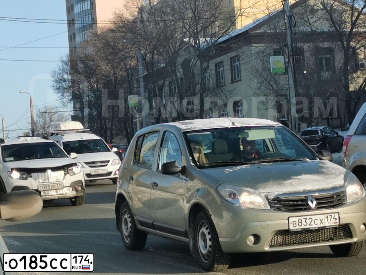 Фото автомобиля LADA LARGUS, 2014 — госномер Х459АС774. Цвет: Белый