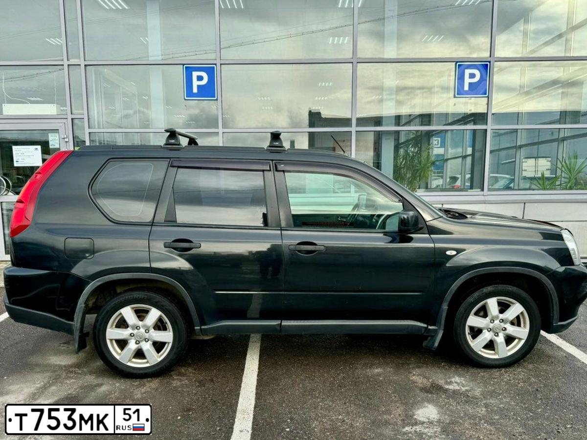 Фото автомобиля NISSAN X-TRAIL, 2008 — госномер В280РН51. Цвет: ЧЕРНЫЙ