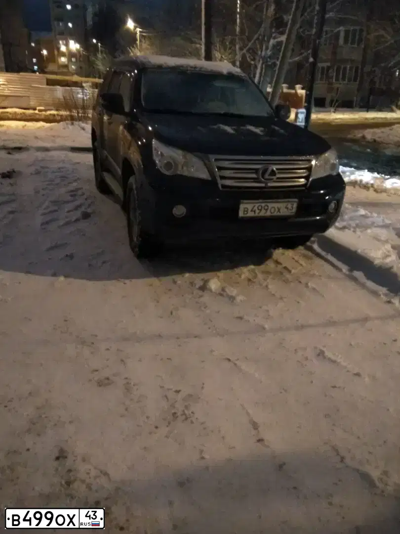 Фото автомобиля LEXUS GX, 2011 — госномер В499ОХ43. Цвет: ЧЕРНЫЙ