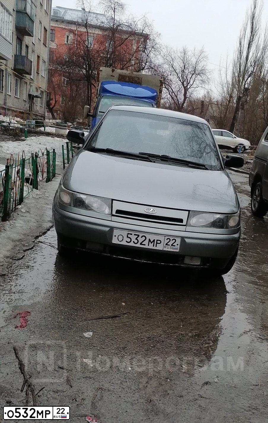 Фото автомобиля LADA 2110, 2005 — госномер О532МР22. Цвет: СЕРО-ЗЕЛЕНЫЙ
