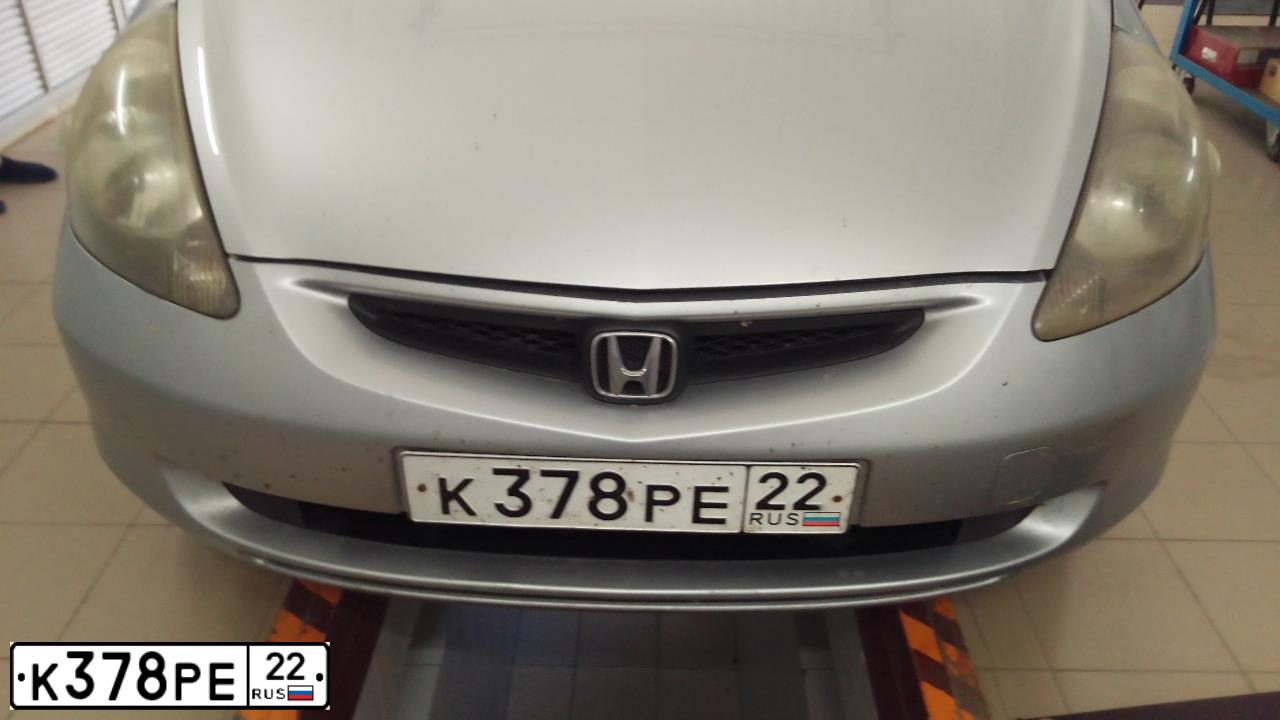Фото автомобиля HONDA FIT, 2003 — госномер К378РЕ22