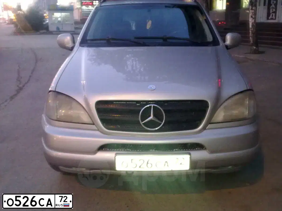 Фото автомобиля MERCEDES M-KLASSE, 1999 — госномер А882НА186. Цвет: серебристый