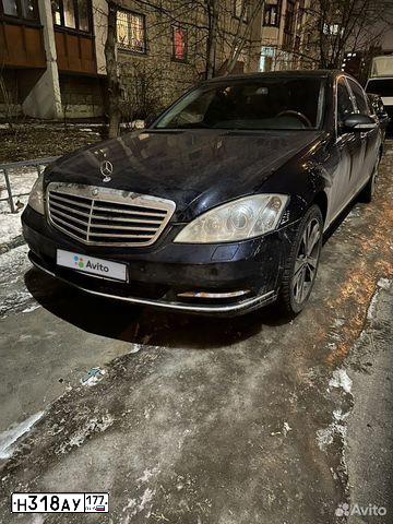 Фото автомобиля MERCEDES S-KLASSE, 2005 — госномер Х096АВ550. Цвет: СИНИЙ ТЕМНЫЙ
