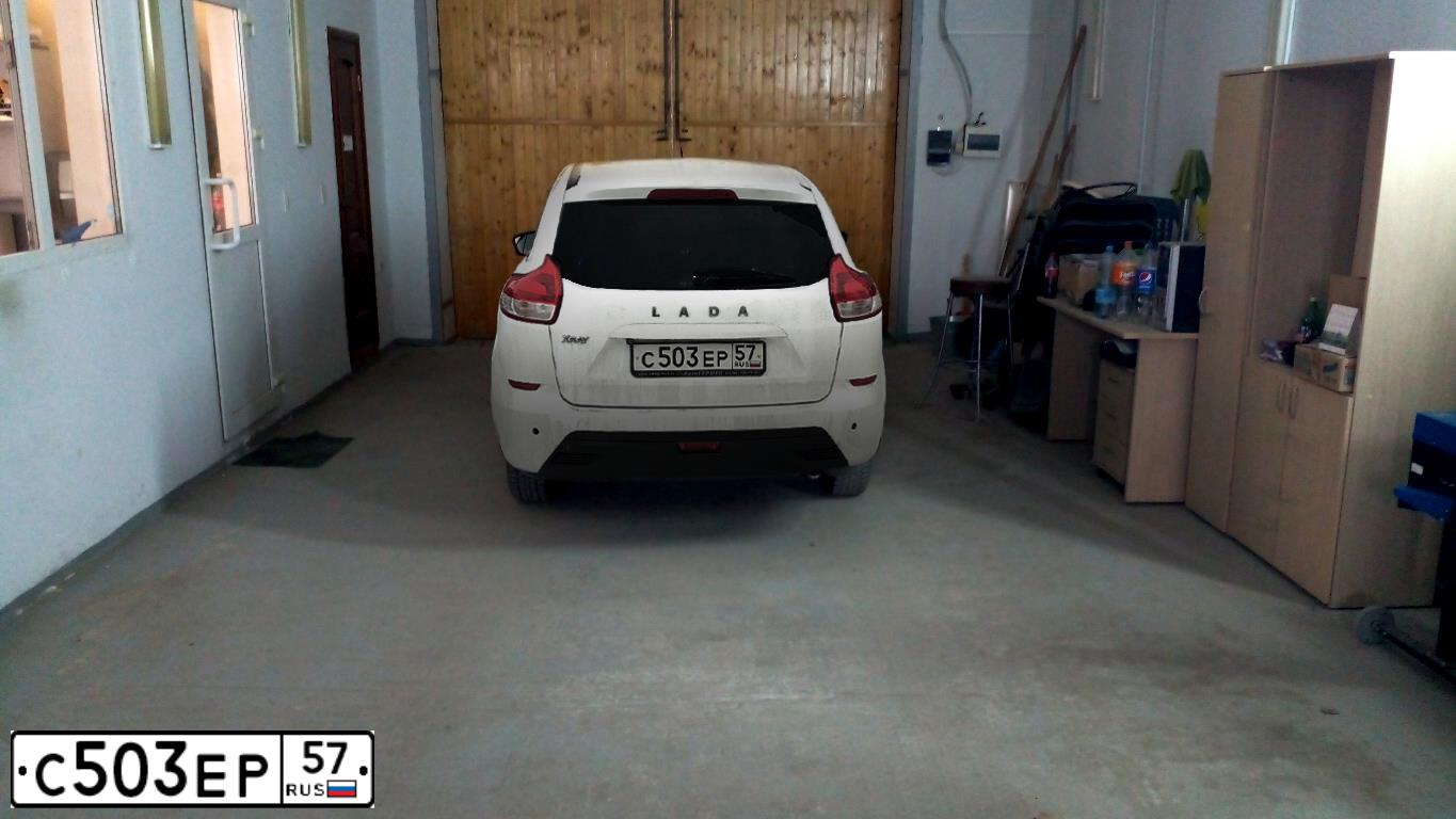 Фото автомобиля ЛАДА GAB330 LADA XRAY, 2016 — госномер С705ВЕ46. Цвет: Белый