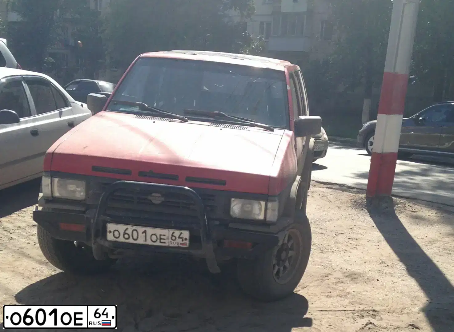 Фото автомобиля LADA 2105, 1999 — госномер К606ЕХ64. Цвет: ЯРКО БЕЛЫЙ
