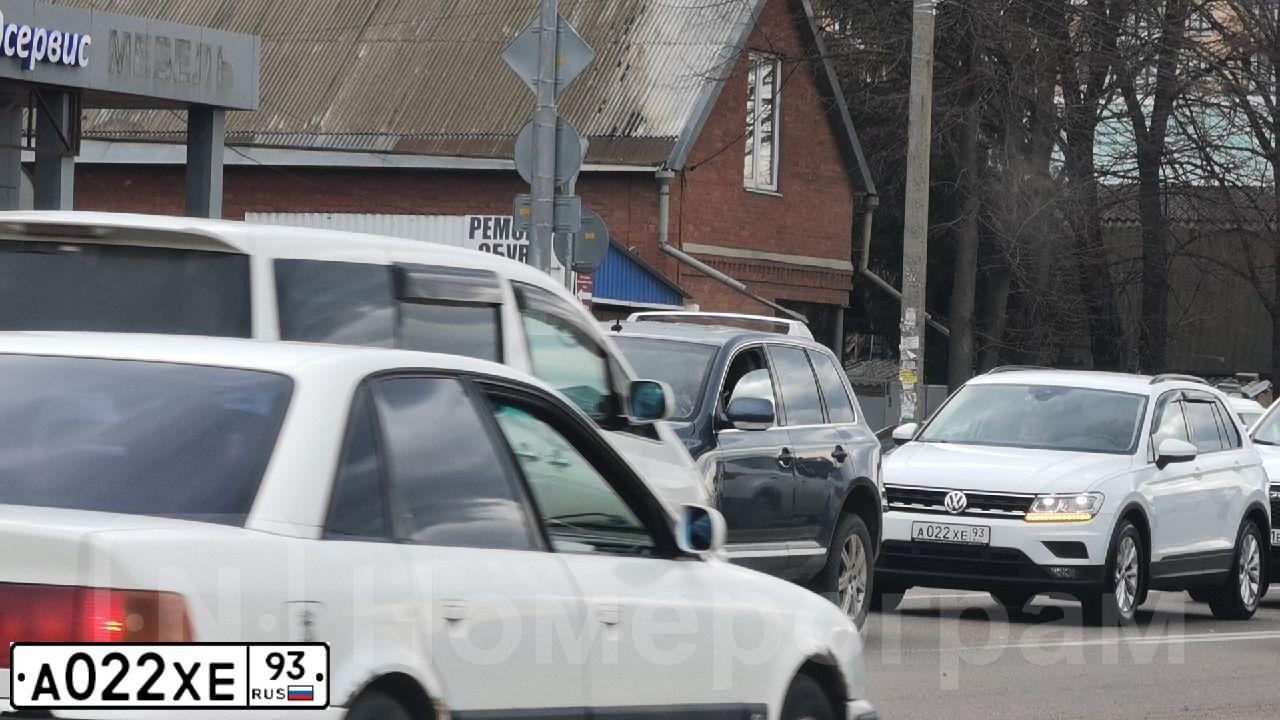 Фото автомобиля HONDA CIVIC, 2008 — госномер А022ХЕ93. Цвет: Темно-синий