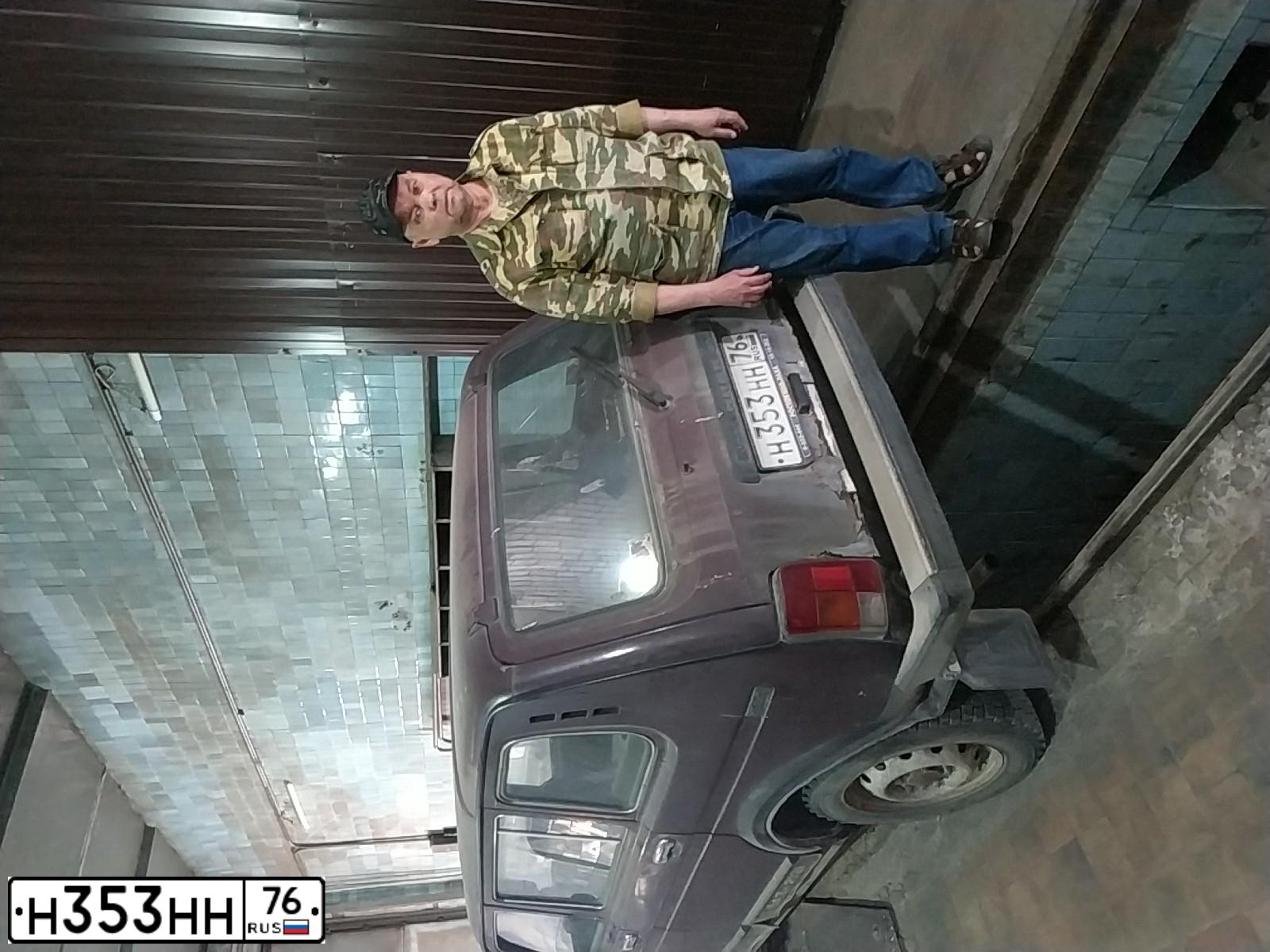 Фото автомобиля LADA 2131 NIVA, 2005 — госномер Н353НН76. Цвет: ВИШНЕВЫЙ