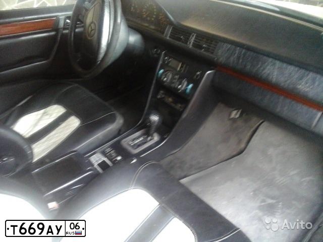 Фото автомобиля MERCEDES-BENZ E280, 1995 — госномер Х253ТХ05. Цвет: ЧЕРНЫЙ