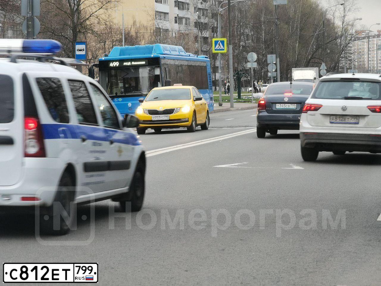 Фото автомобиля SMART FORTWO, 2018 — госномер О309АА250. Цвет: ЧЕРНЫЙ