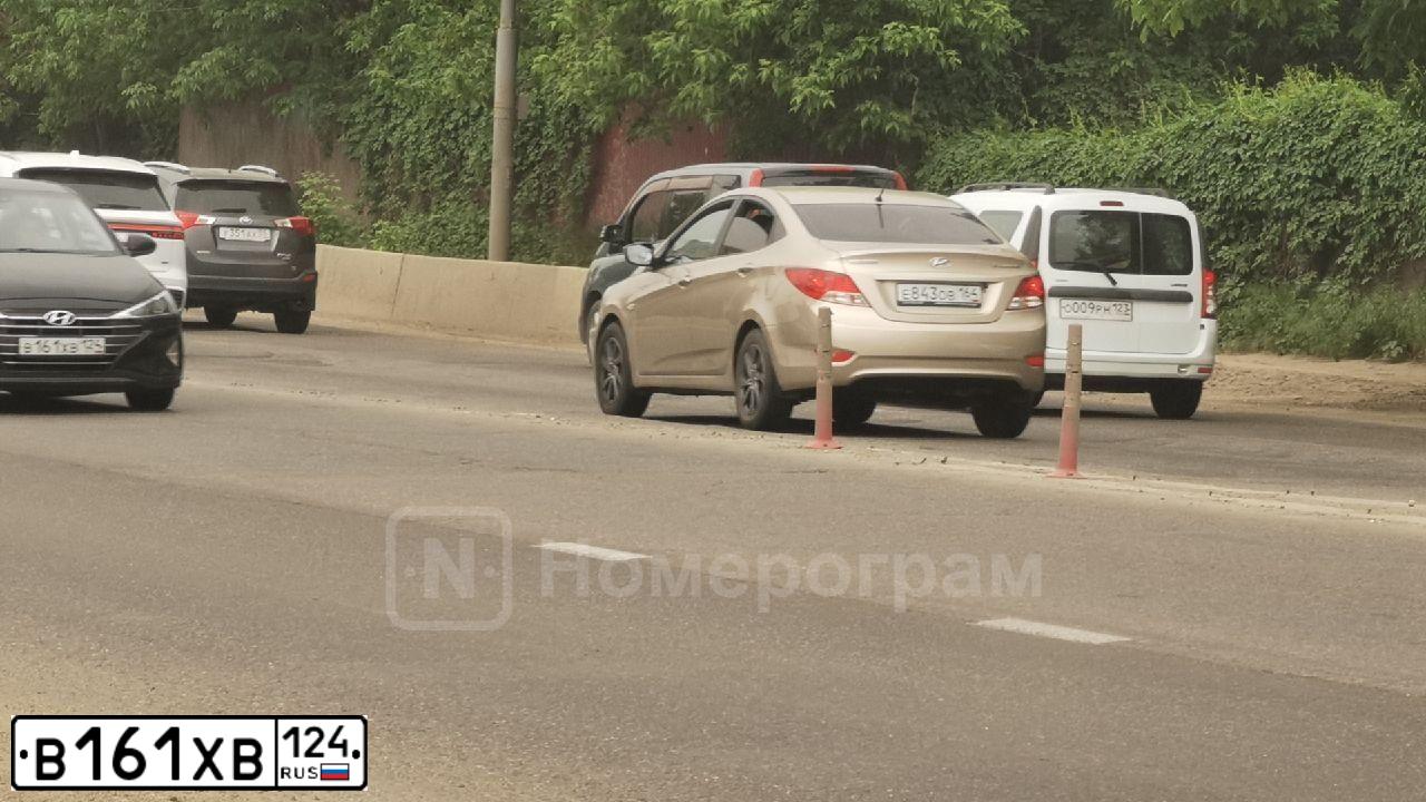 Фото автомобиля HYUNDAI ELANTRA, 2019 — госномер В161ХВ124. Цвет: ЧЕРНЫЙ
