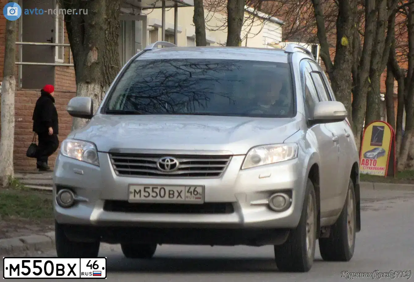 Фото автомобиля TOYOTA RAV4, 2010 — госномер М550ВХ46. Цвет: СЕРЕБРИСТЫЙ