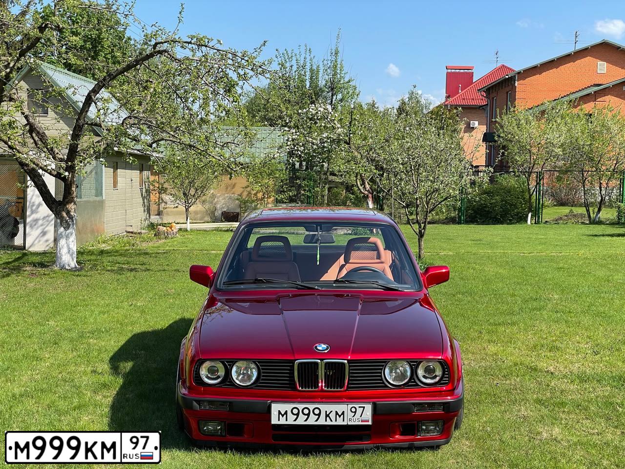 Фото автомобиля MERCEDES S-KLASSE, 2004 — госномер М999КМ97. Цвет: Серебристый