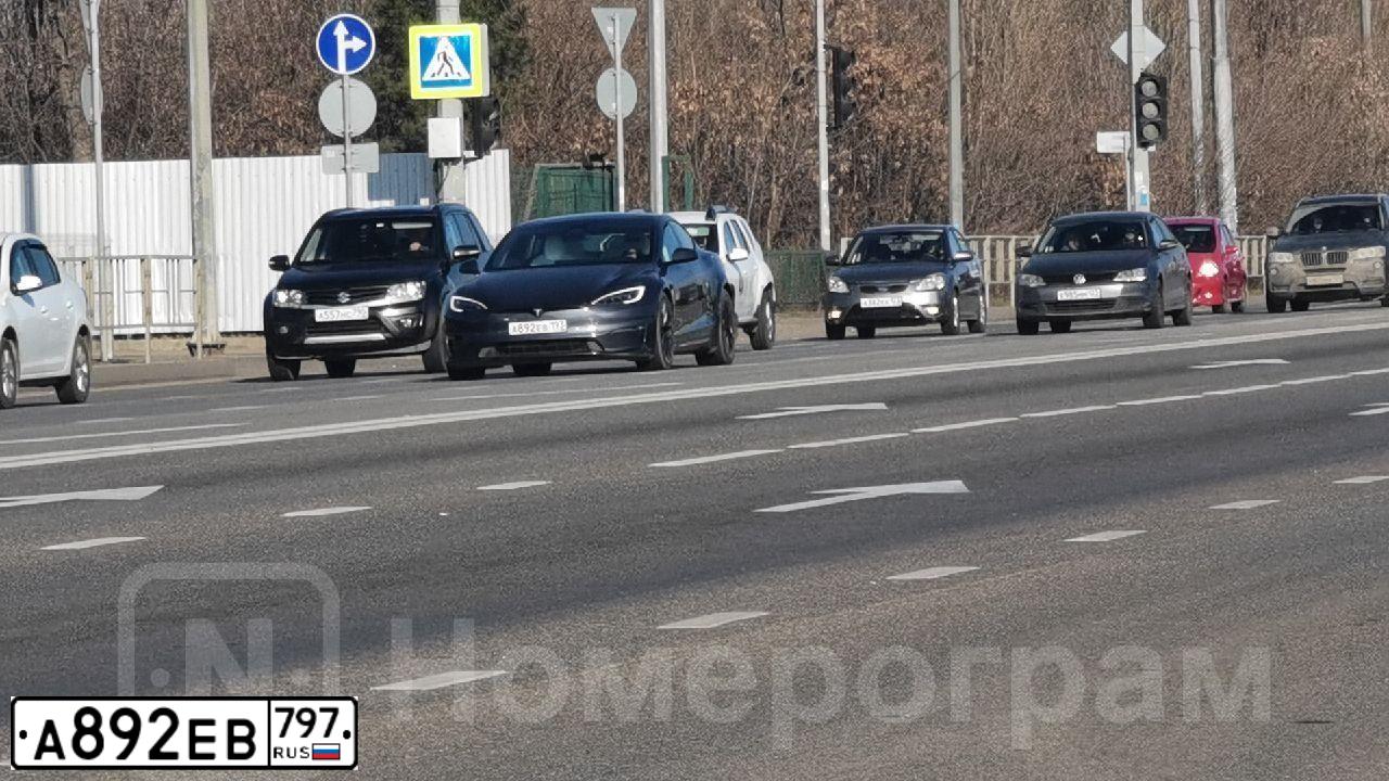 Фото автомобиля МЕРСЕДЕС-БЕНЦ GLB 200, 2021 — госномер А892ЕВ797. Цвет: ЧЕРНЫЙ