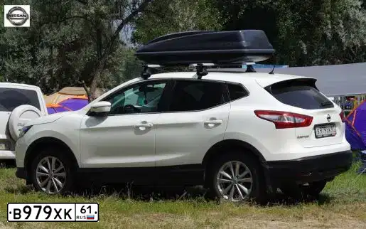 Фото автомобиля NISSAN QASHQAI, 2014 — госномер В979ХК61. Цвет: Белый