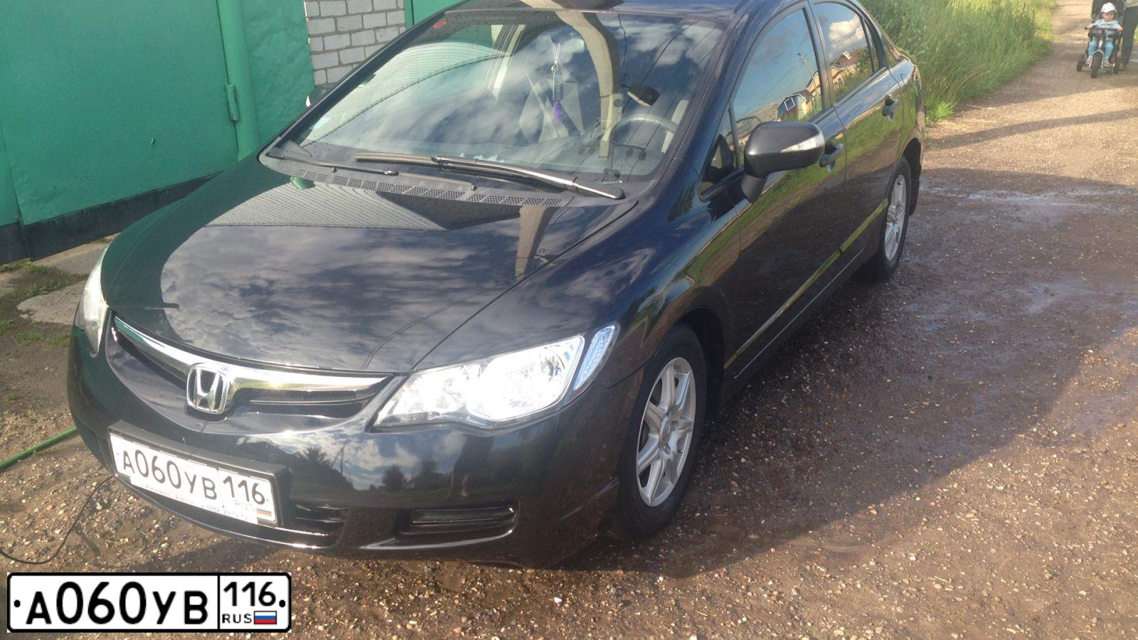 Фото автомобиля HONDA CIVIC, 2007 — госномер А060УВ116. Цвет: ЧЕРНЫЙ