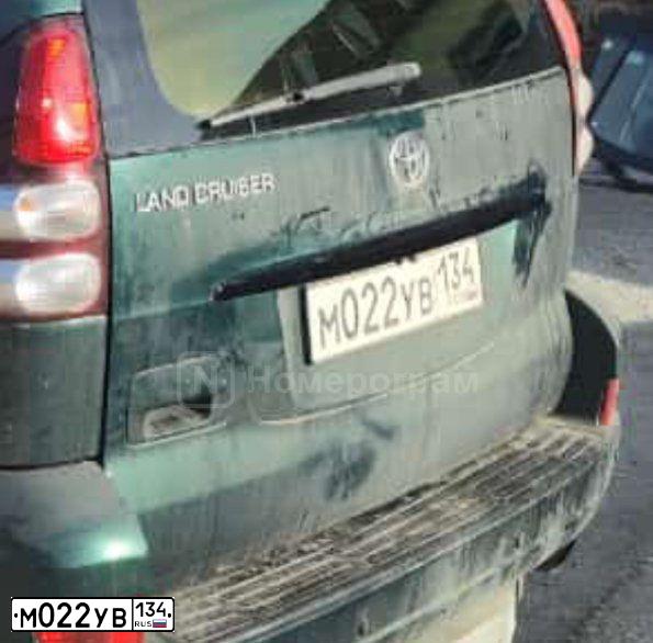 Фото автомобиля TOYOTA LANDCRUISER, 2007 — госномер А807АО134. Цвет: ТЕМНО ЗЕЛЕНЫЙ