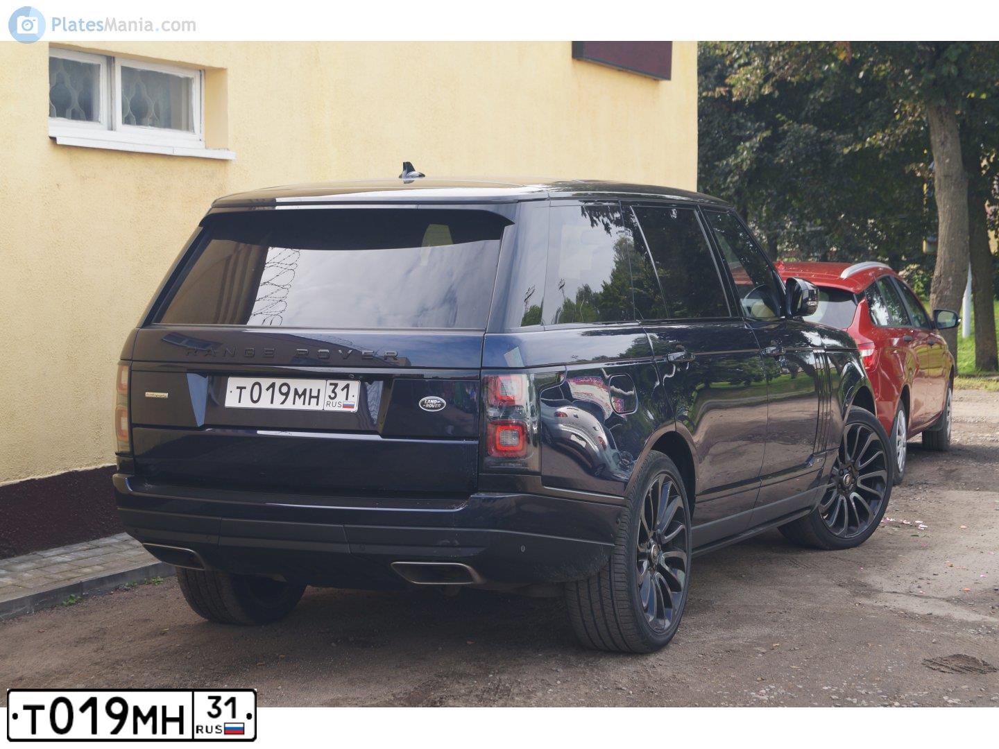 Фото автомобиля LANDROVER RANGE ROVER, 2016 — госномер Т019МН31. Цвет: ТЕМНО СИНИЙ