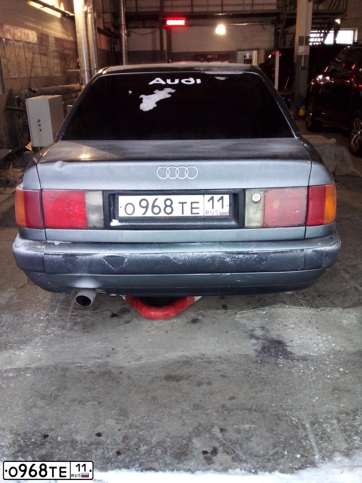Фото автомобиля AUDI 100, 1993 — госномер О968ТЕ11. Цвет: БЕЛЫЙ (СЕРЫЙ)