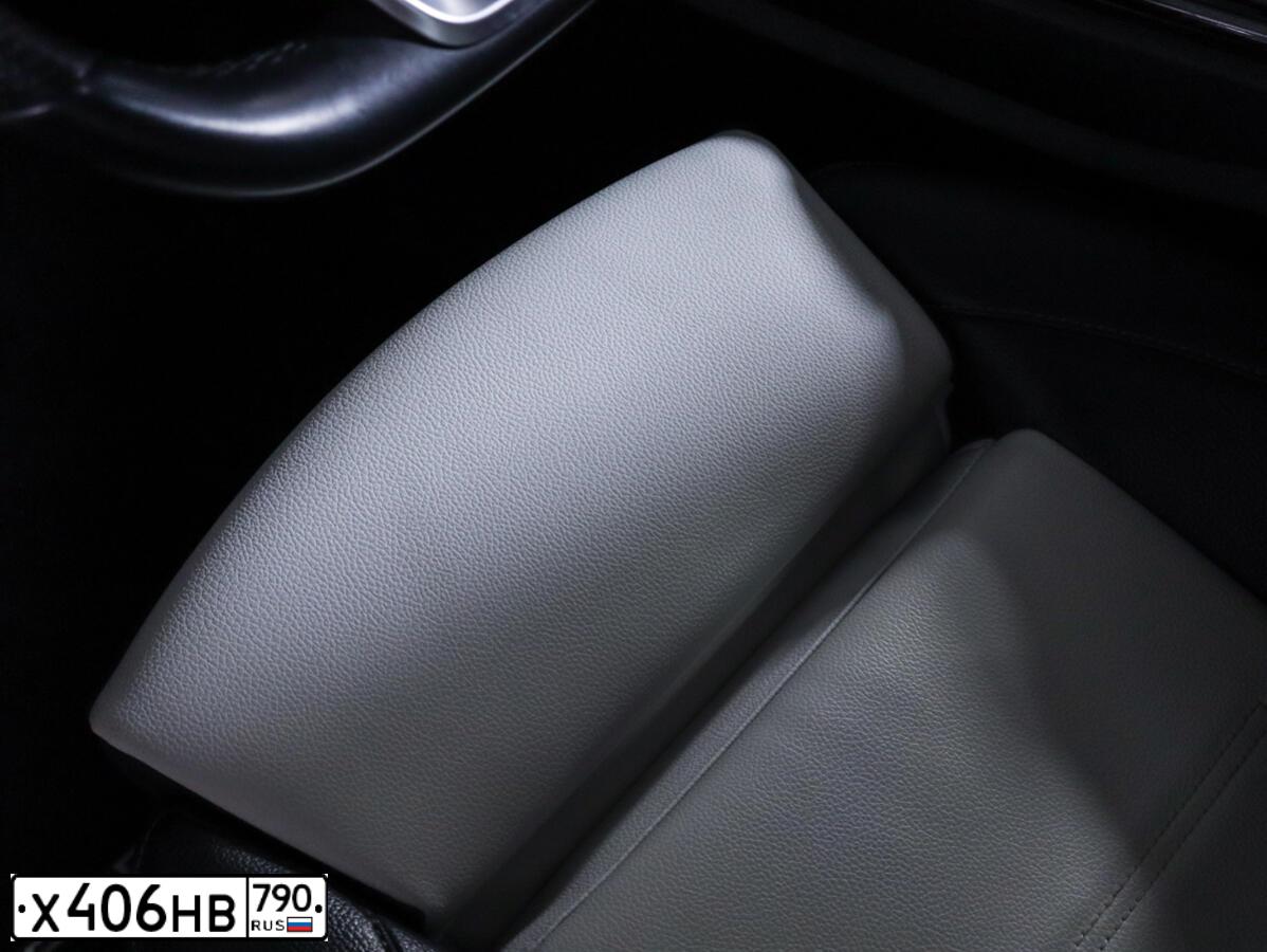 Фото автомобиля MERCEDES CLA-KLASSE, 2019 — госномер Е600РС97. Цвет: СЕРЫЙ