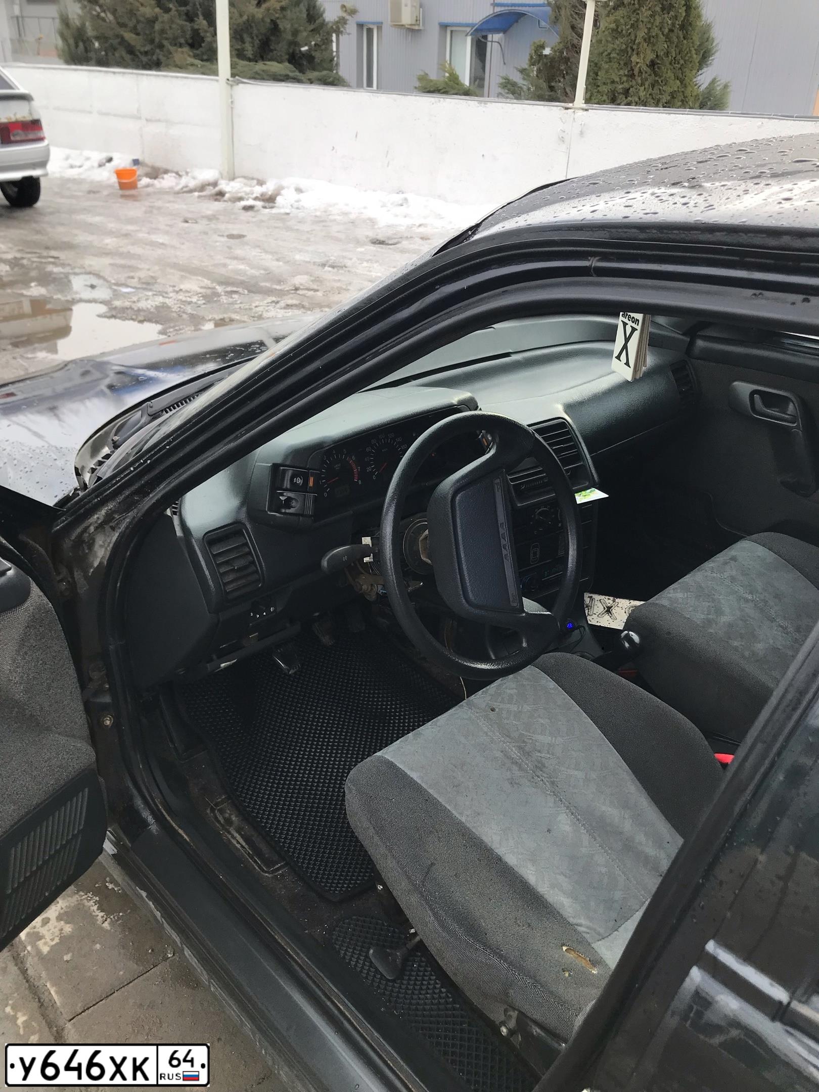 Фото автомобиля LADA 2110, 2005 — госномер У646ХК64. Цвет: ГРАФИТОВЫЙ МЕТАЛЛИК