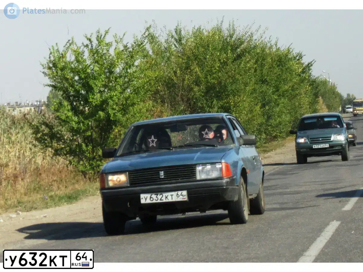 Фото автомобиля AZLK MOSKWITSCH 2141, 1991 — госномер У632КТ64. Цвет: СИНИЙ