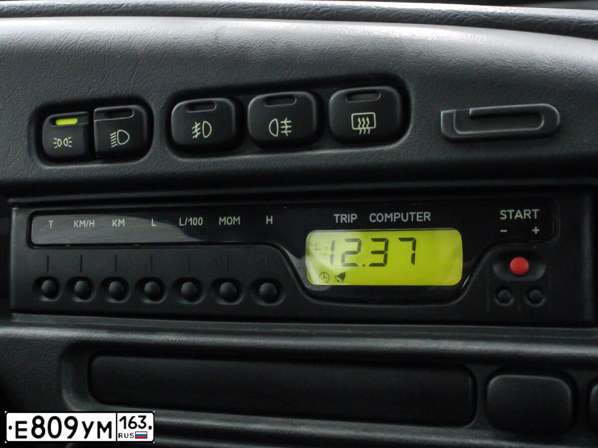 Фото автомобиля LADA 2114 SAMARA, 2007 — госномер Е809УМ163. Цвет: СЕРЕБРИСТО-ГОЛУБОЙ